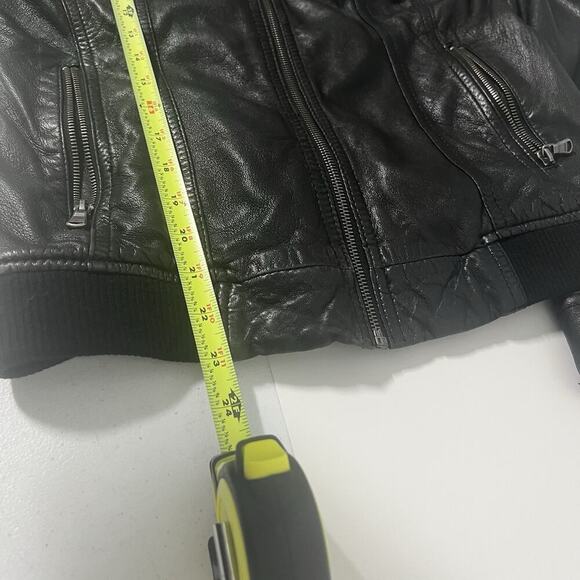 Vintage Y2K Guess Leather Bomber Jacket size Small Black Butter Soft Leather - Picture 13 of 13